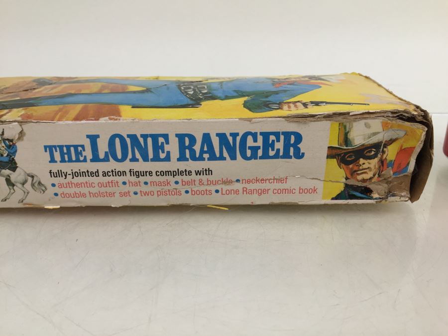 Fully Jointed Lone Ranger Action Figure With Lone Ranger Comic Book Gabrie 23620 Sealed In Damaged Box Vintage 1975 [Photo 10]