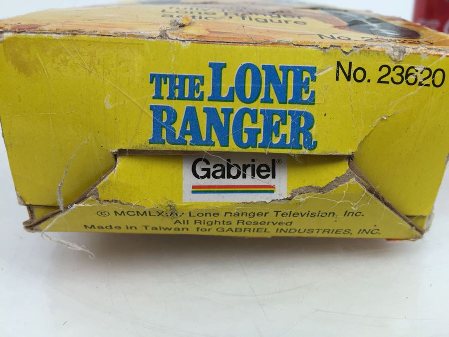 Fully Jointed Lone Ranger Action Figure With Lone Ranger Comic Book Gabrie 23620 Sealed In Damaged Box Vintage 1975 [Photo 12]