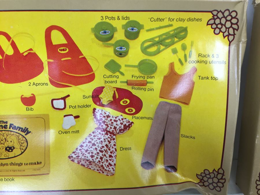 Pair Of The Sunshine Family Kitchen Craft Kits + The Sunshine Family Dress-Up Kits Mattel 7792 7265 New In Packaging Vintage 1974 1975 [Photo 7]