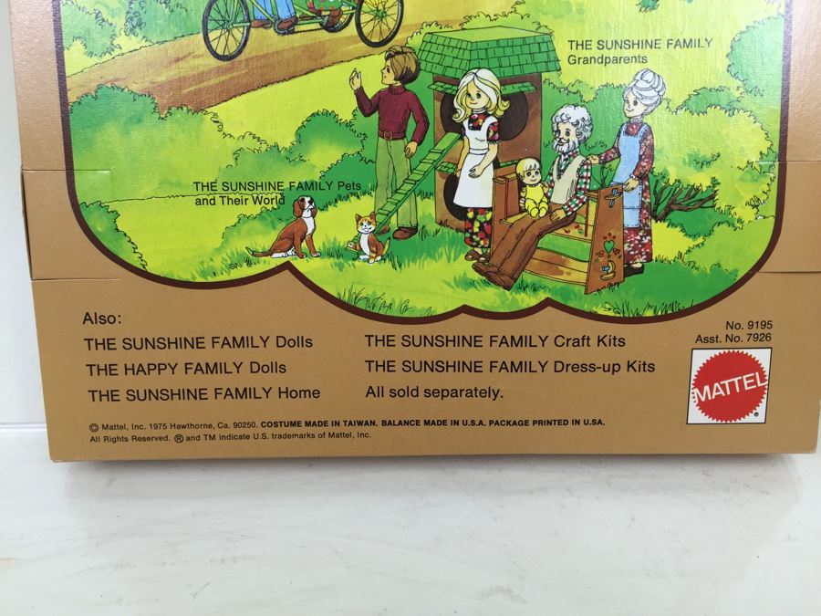 The Sunshine Family Dolls With Storybook And Playroom Project Mattel 2321 9195 New In Packaging Vintage 1975 1977 [Photo 25]