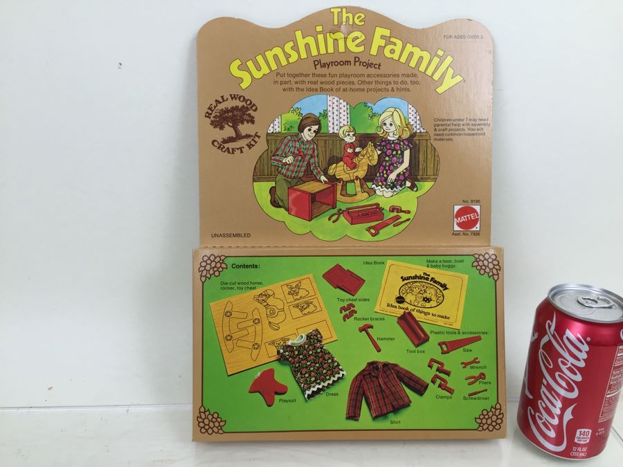 The Sunshine Family Dolls With Storybook And Playroom Project Mattel 2321 9195 New In Packaging Vintage 1975 1977 [Photo 3]
