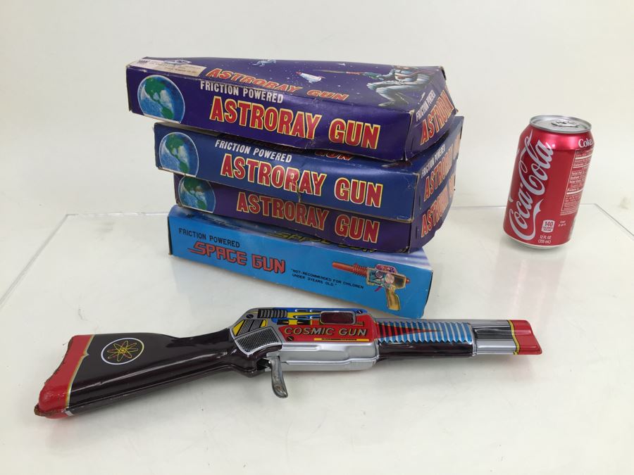 Collection Of (5) Friction Powered AstroRay Space Cosmic Guns [Photo 1]