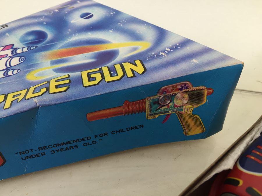 Collection Of (5) Friction Powered AstroRay Space Cosmic Guns [Photo 18]