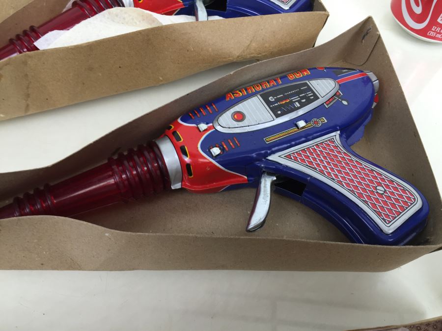 Collection Of (5) Friction Powered AstroRay Space Cosmic Guns [Photo 21]