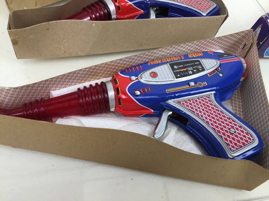 Collection Of (5) Friction Powered AstroRay Space Cosmic Guns [Photo 20]
