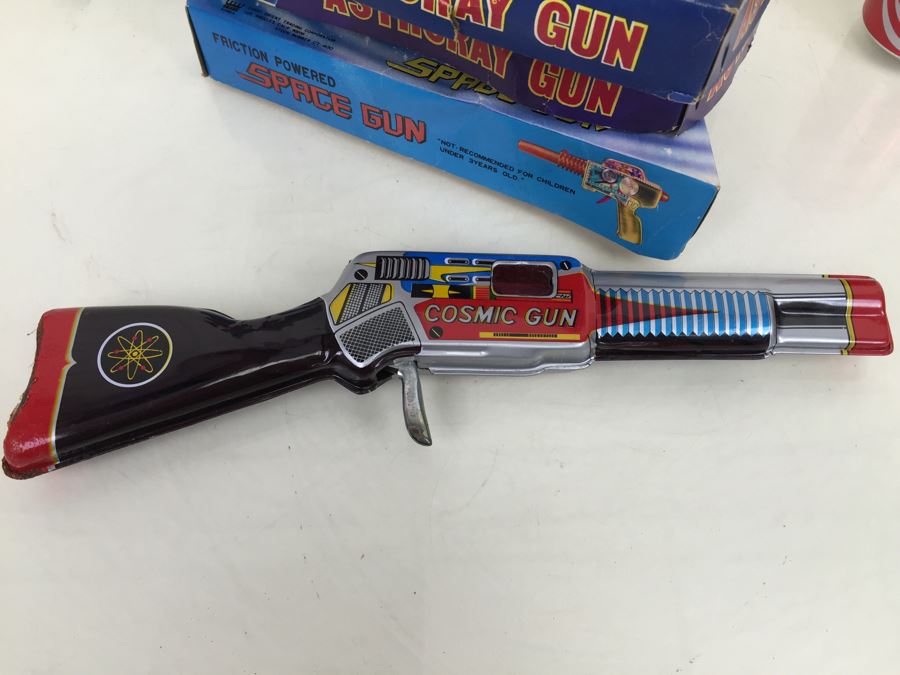 Collection Of (5) Friction Powered AstroRay Space Cosmic Guns [Photo 4]