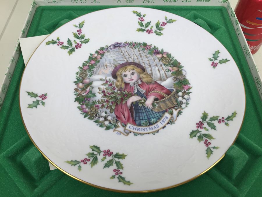 (9) Vintage Royal Doulton Tableware Collectible Christmas Plates With Original Boxes 1977-1982 [Photo 13]