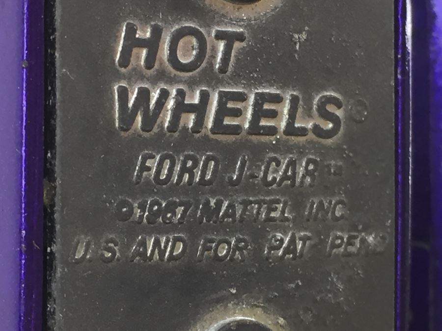 HOT WHEELS Redline 'Ford J-Car' Purple Vintage 1967 Mattel USA [Photo 3]