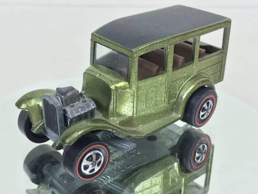 HOT WHEELS Redline 'Classic 31 Ford Woody' Green Vintage 1968 Mattel USA [Photo 6]