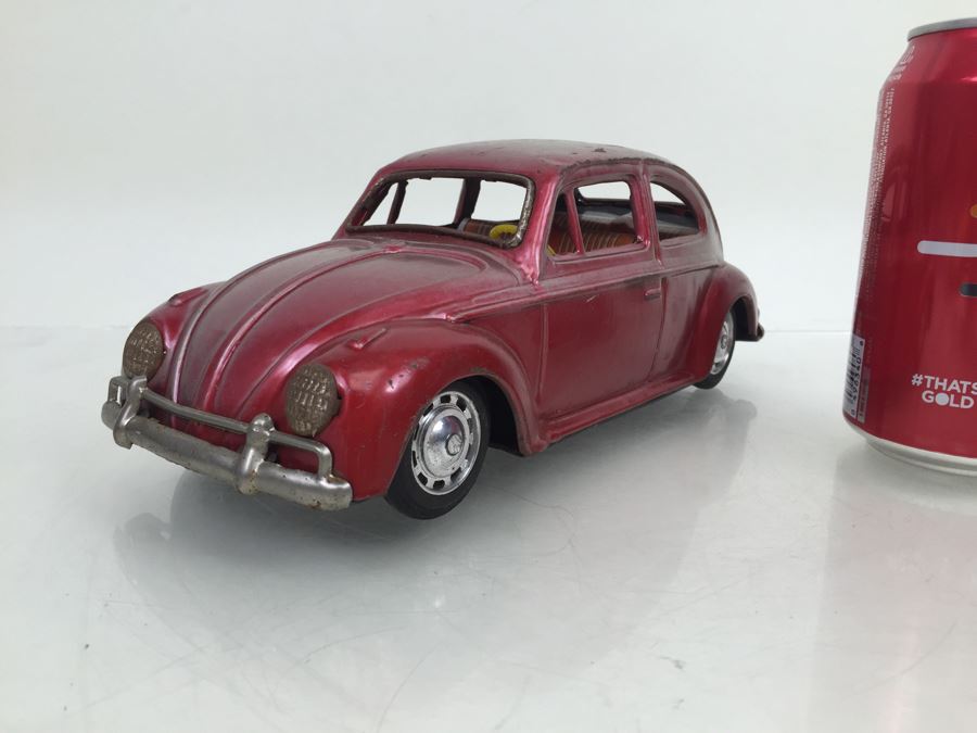 Volkswagen Bug Tin Toy Made In Japan [Photo 1]