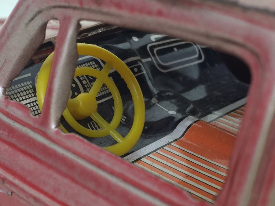 Volkswagen Bug Tin Toy Made In Japan [Photo 3]