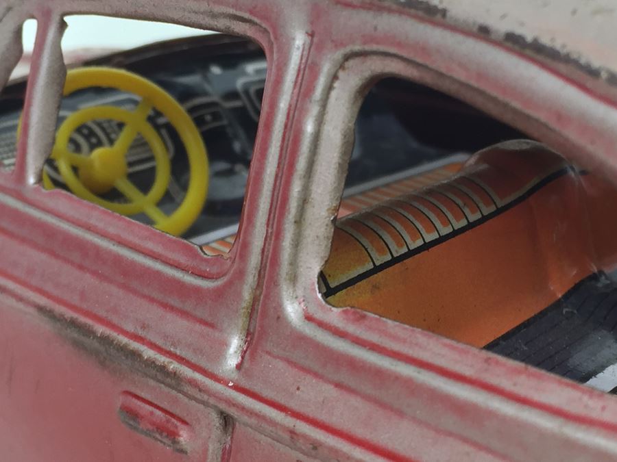 Volkswagen Bug Tin Toy Made In Japan [Photo 9]