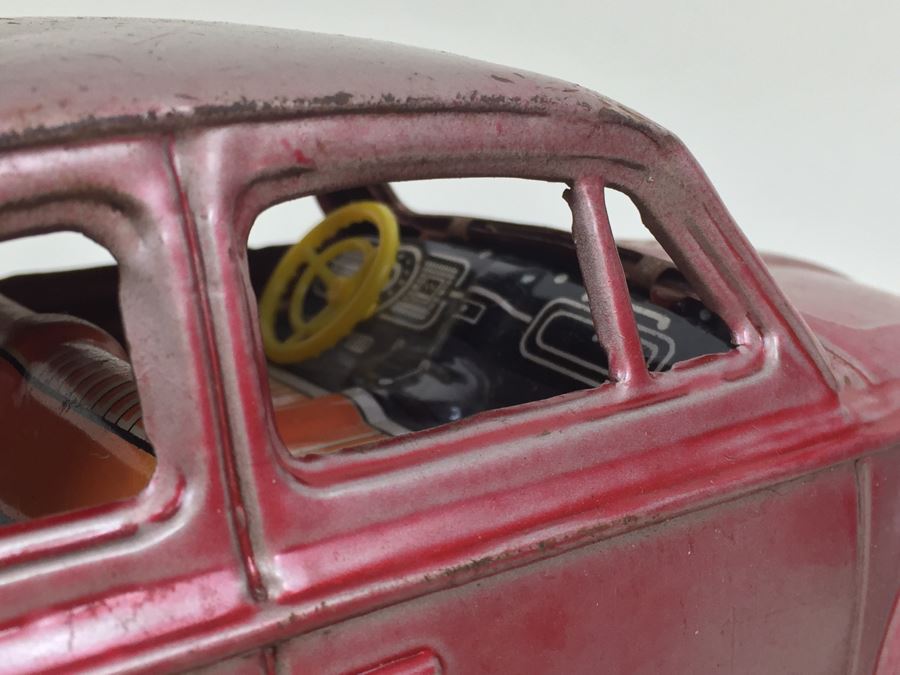 Volkswagen Bug Tin Toy Made In Japan [Photo 13]