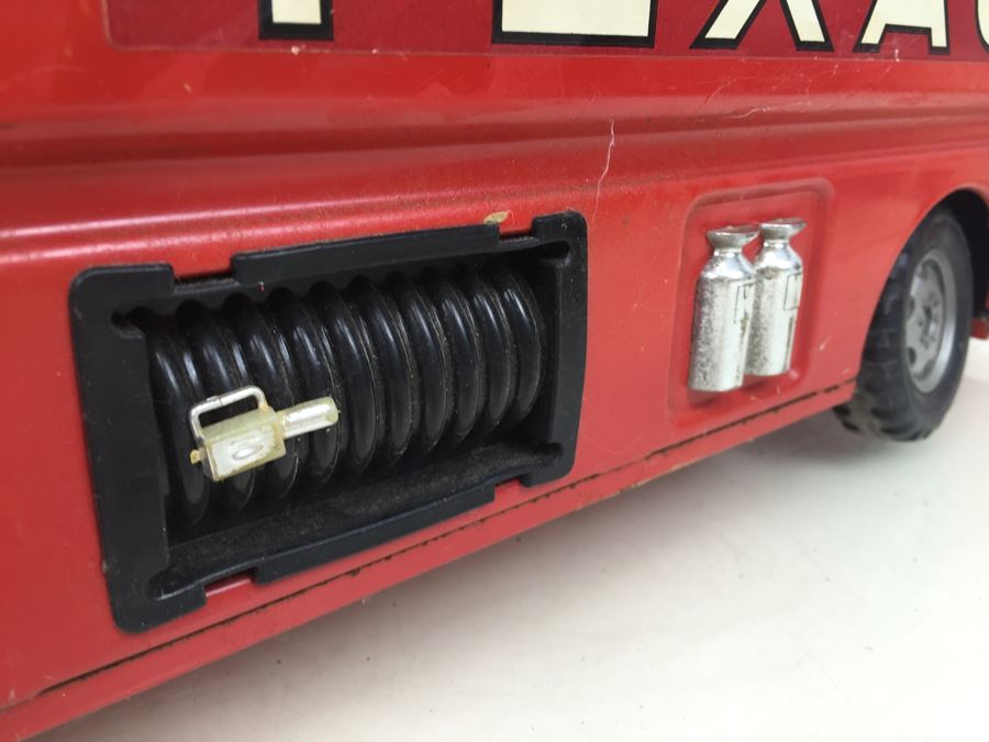 Vintage Magic Triangle Toys TEXACO Jet Fuel Truck Semi Truck Gas Tanker [Photo 14]