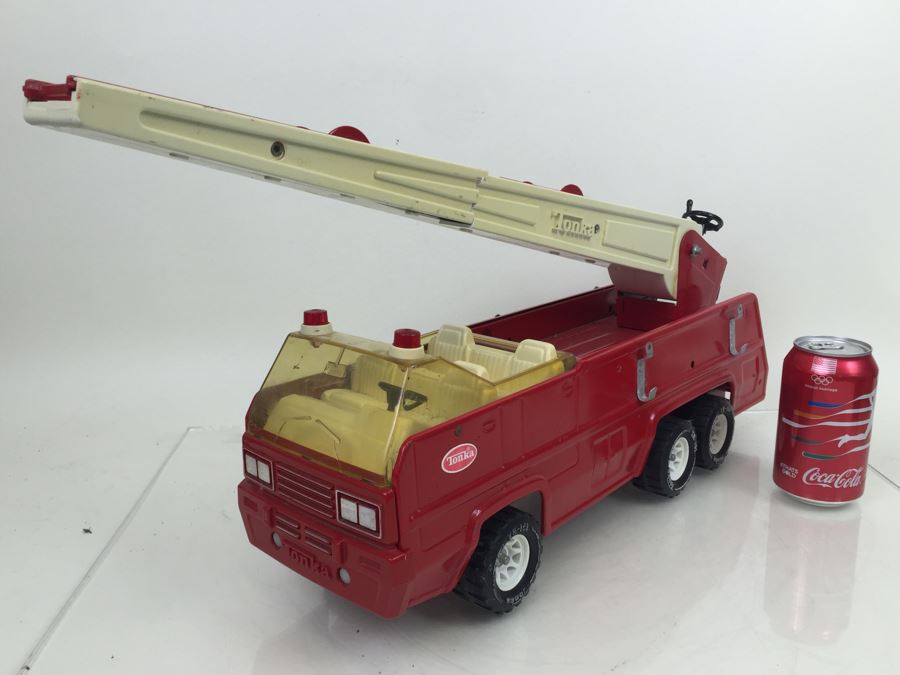 Vintage TONKA Ladder Fire Truck Fire Engine XR-101 [Photo 1]