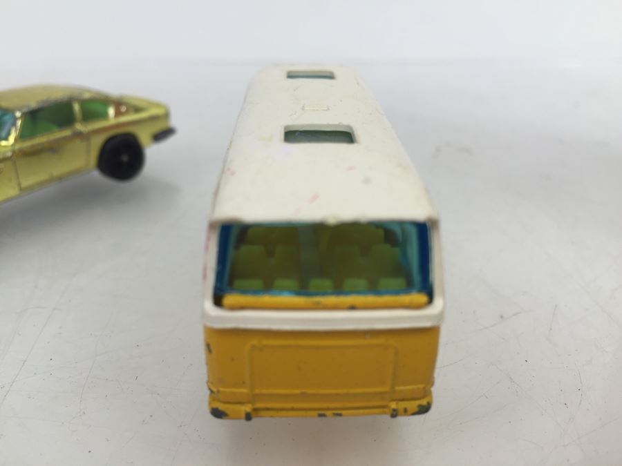 Corgi Juniors Duple Vista 25 Coach + Corgi Rockets Aston Martin D.B.6. [Photo 7]