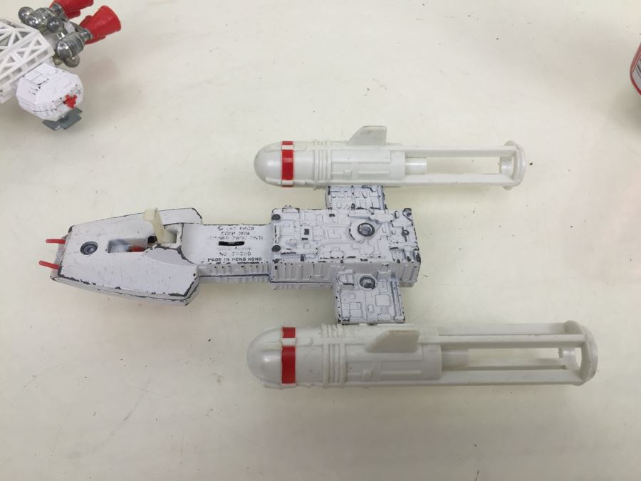 y wing fighter toy