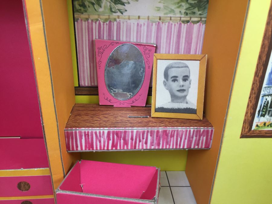 Vintage 1962 Barbie Dream House Mattel With Accessories, Clothing And Original Manual [Photo 18]