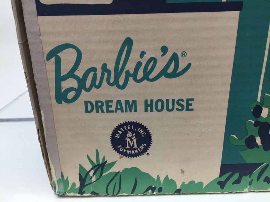 Vintage 1962 Barbie Dream House Mattel With Accessories, Clothing And Original Manual [Photo 9]
