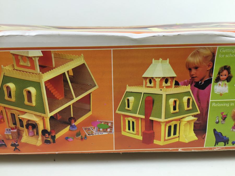 Vintage 1980 Mattel The Littles Furnished Home New In Damaged Box [Photo 26]