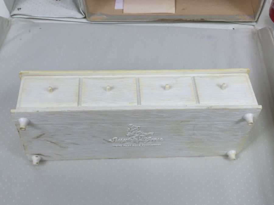 1961 Barbie Ponytail Doll Case And 1961 Barbie Ponytail Doll With Skiing Accessories [Photo 19]