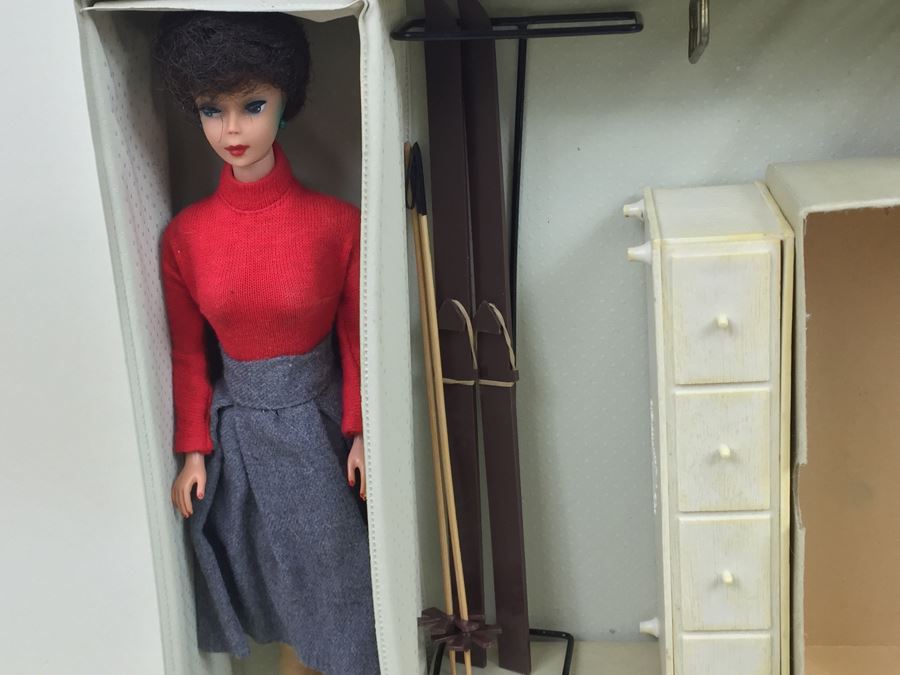 1961 Barbie Ponytail Doll Case And 1961 Barbie Ponytail Doll With Skiing Accessories [Photo 16]