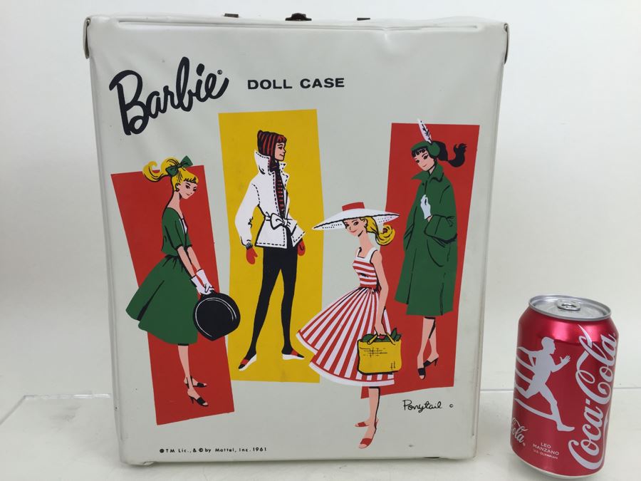 1961 Barbie Ponytail Doll Case And 1961 Barbie Ponytail Doll With Skiing Accessories [Photo 1]