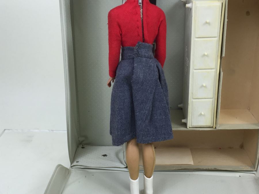 1961 Barbie Ponytail Doll Case And 1961 Barbie Ponytail Doll With Skiing Accessories [Photo 21]