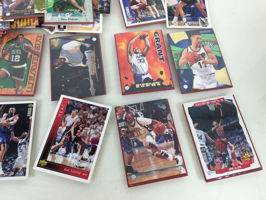 Vintage Basketball Card Lot [Photo 3]