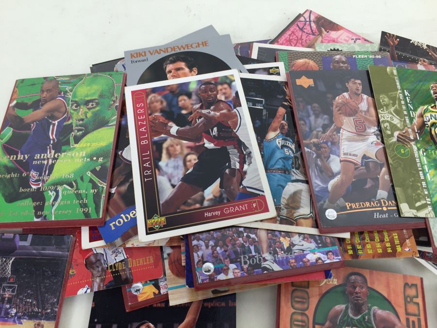 Vintage Basketball Card Lot [Photo 6]