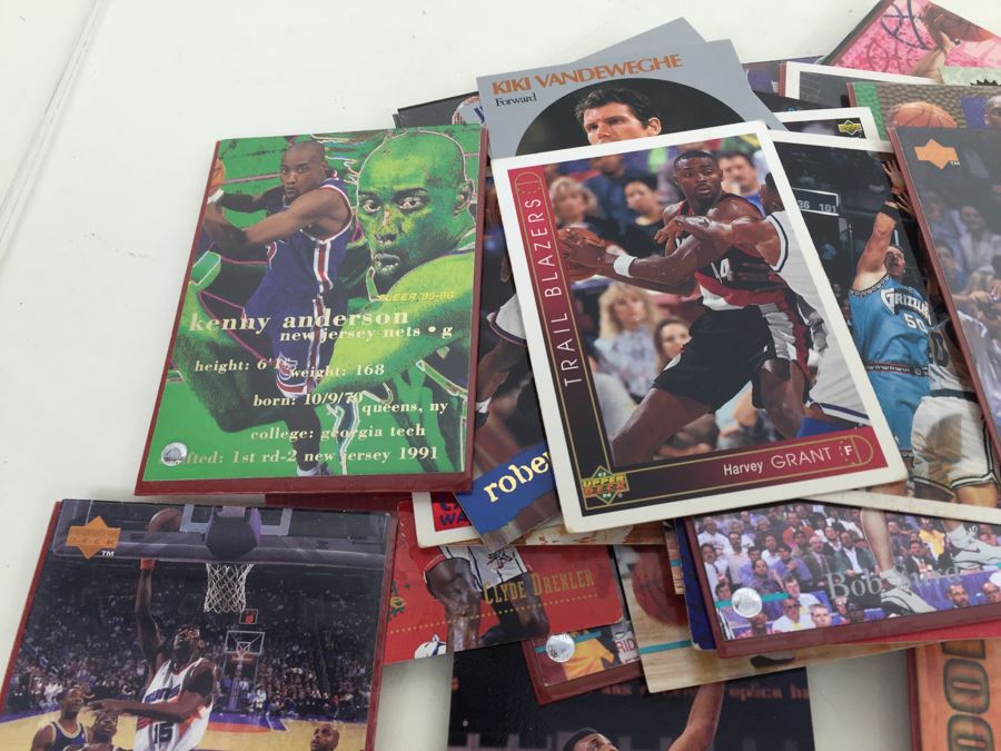 Vintage Basketball Card Lot [Photo 7]