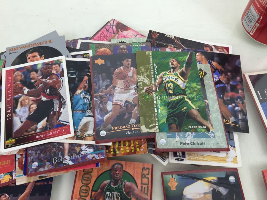 Vintage Basketball Card Lot [Photo 5]