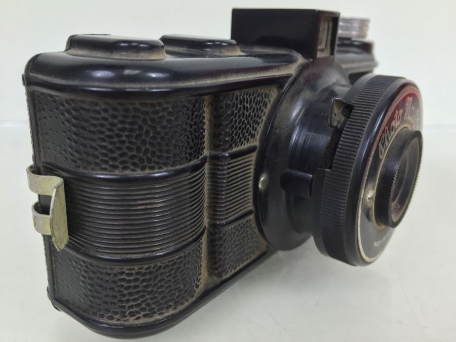 Vintage Bakelite Photo Master Camera [Photo 2]