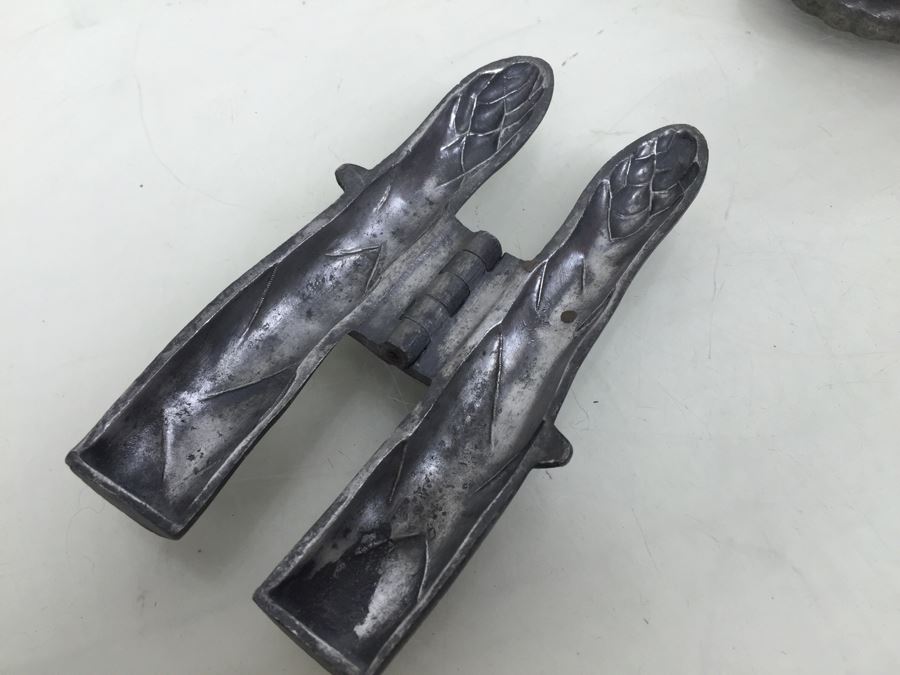 Collecton Of Vintage Pewter Ice Cream Chocolate Molds [Photo 16]