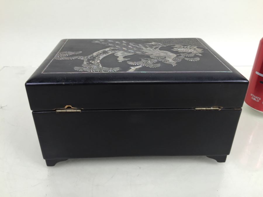 Asian Laquer Jewelry Box With Mother Of Pearl Inlay Bird Motif [Photo 10]