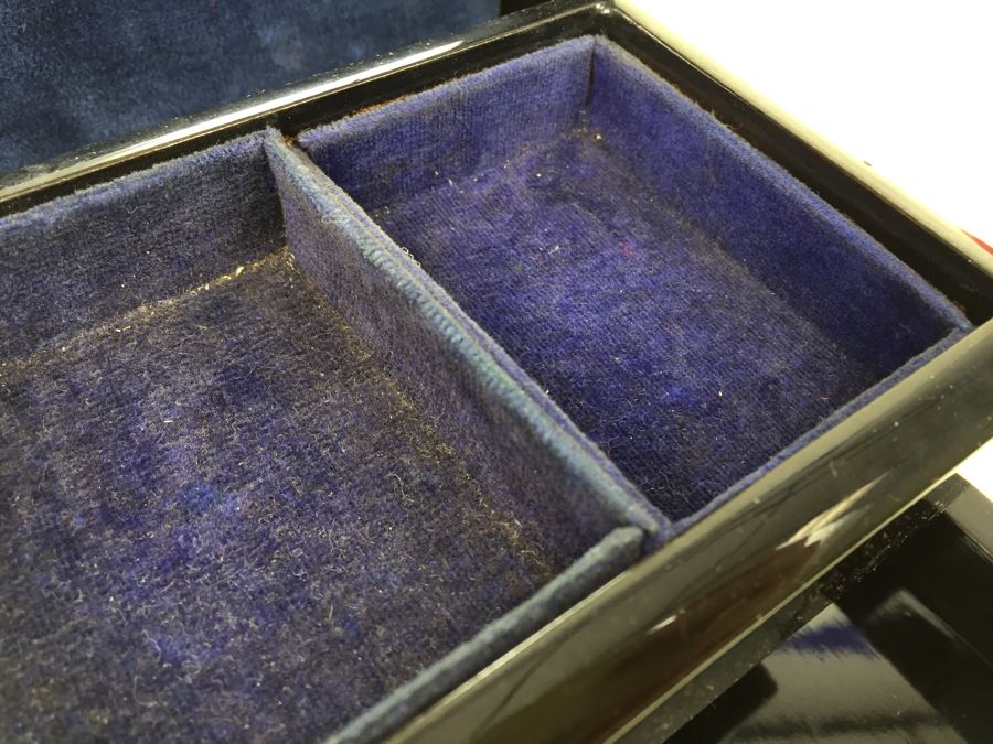 Asian Laquer Jewelry Box With Mother Of Pearl Inlay Bird Motif [Photo 16]