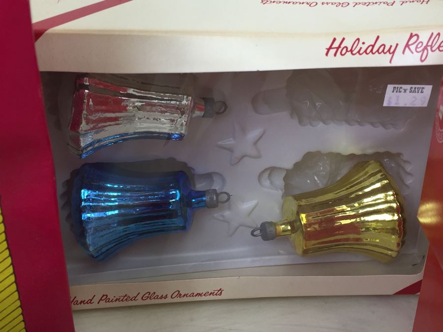 JUST ADDED - Vintage Christmas Lot [Photo 10]