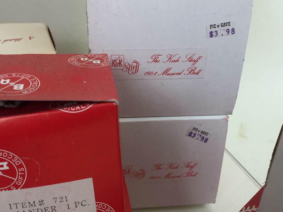 JUST ADDED - Vintage Christmas Lot [Photo 19]