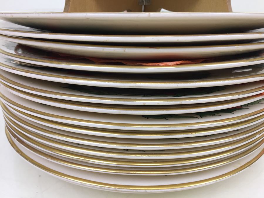 JUST ADDED - (15) Merry Christmas Dinner Plates By Walter R. Duff Made In England Issued By Fondeville New York [Photo 2]