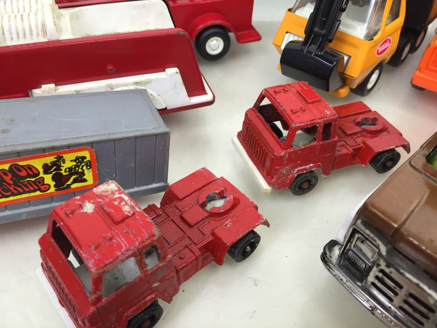 Huge Lot Of TootsieToy Cars Plus MidgeToy, Tonka And Buddy L Cars And Trucks [Photo 23]