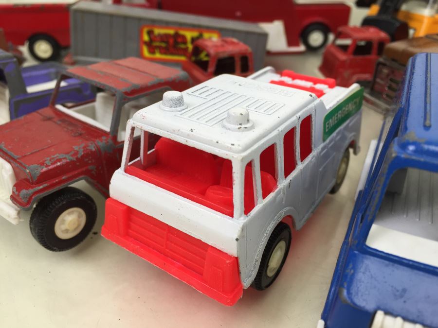 Huge Lot Of TootsieToy Cars Plus MidgeToy, Tonka And Buddy L Cars And Trucks [Photo 8]