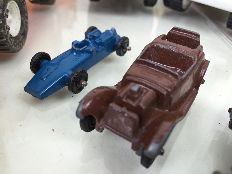 Huge Lot Of TootsieToy Cars Plus MidgeToy, Tonka And Buddy L Cars And Trucks [Photo 33]