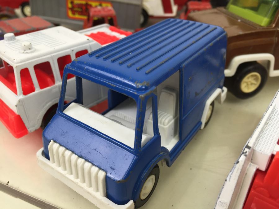 Huge Lot Of TootsieToy Cars Plus MidgeToy, Tonka And Buddy L Cars And Trucks [Photo 7]