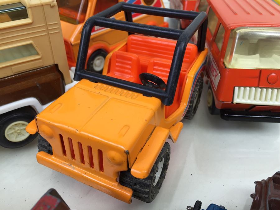 Huge Lot Of TootsieToy Cars Plus MidgeToy, Tonka And Buddy L Cars And Trucks [Photo 26]