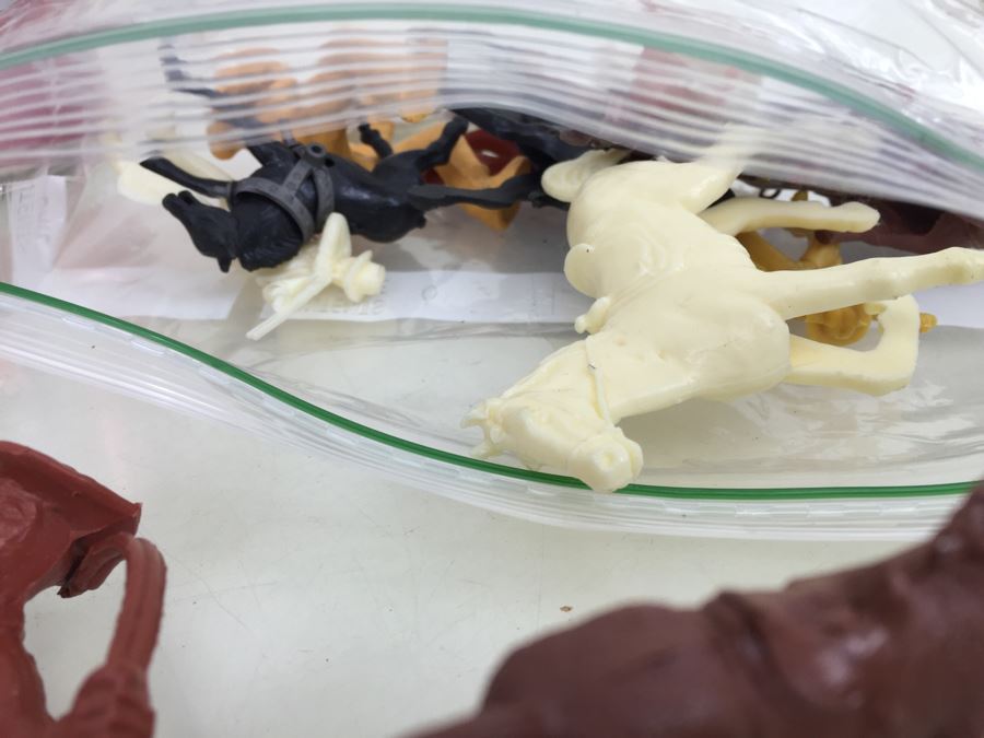 Lot Of Vintage Cowboys Indians And Horses [Photo 8]