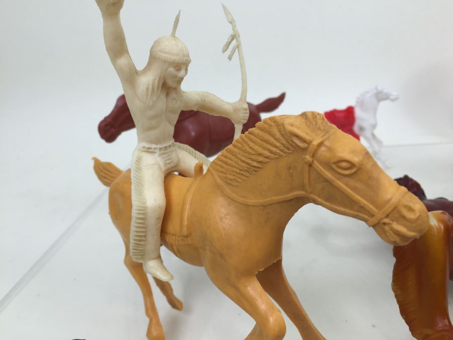 Lot Of Vintage Cowboys Indians And Horses [Photo 16]