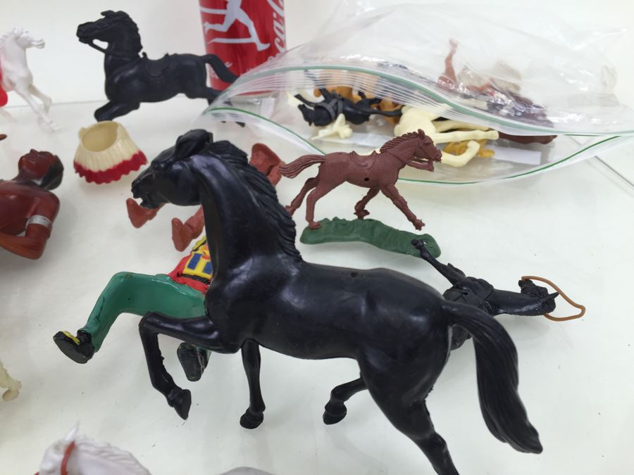 Lot Of Vintage Cowboys Indians And Horses [Photo 7]