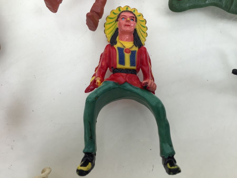 Lot Of Vintage Cowboys Indians And Horses [Photo 2]