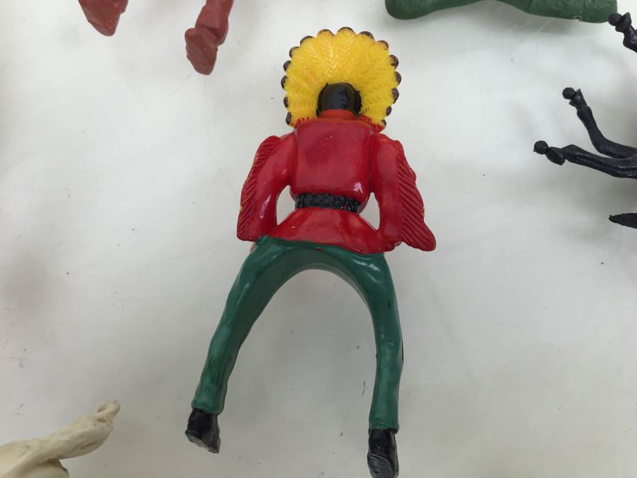 Lot Of Vintage Cowboys Indians And Horses [Photo 12]