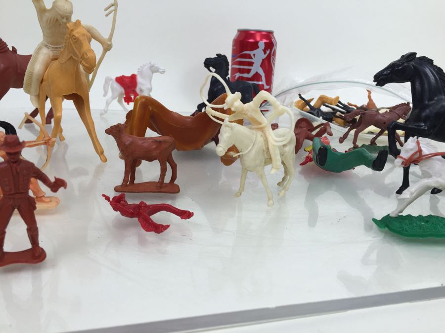 Lot Of Vintage Cowboys Indians And Horses [Photo 5]